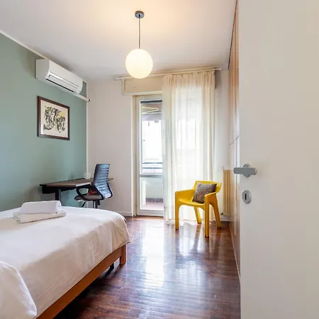 Apartment Russoli By Halldis Milan